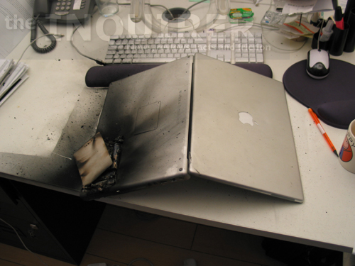 В лондонском офисе загорелся Apple PowerBook