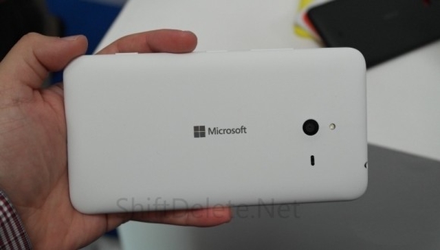 Lumia 1330