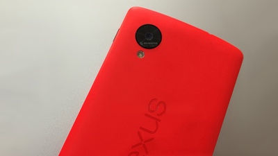 Фото Nexus 5 в красном корпусе