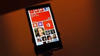 Nokia TRX RM-977 - бюджетный смартфон на Windows Phone